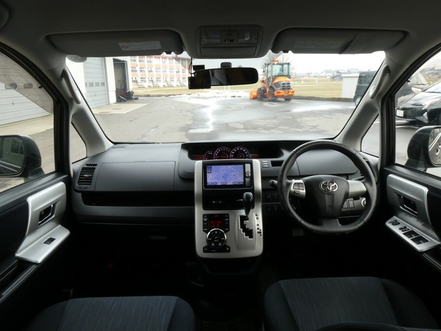 ヴォクシー ZS煌 4WD フロントガラス熱線 バックカメラ（3149）